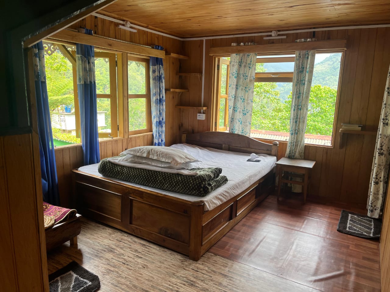 Room 1 Photo 1